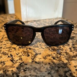 Oakley Holbrook. Black.